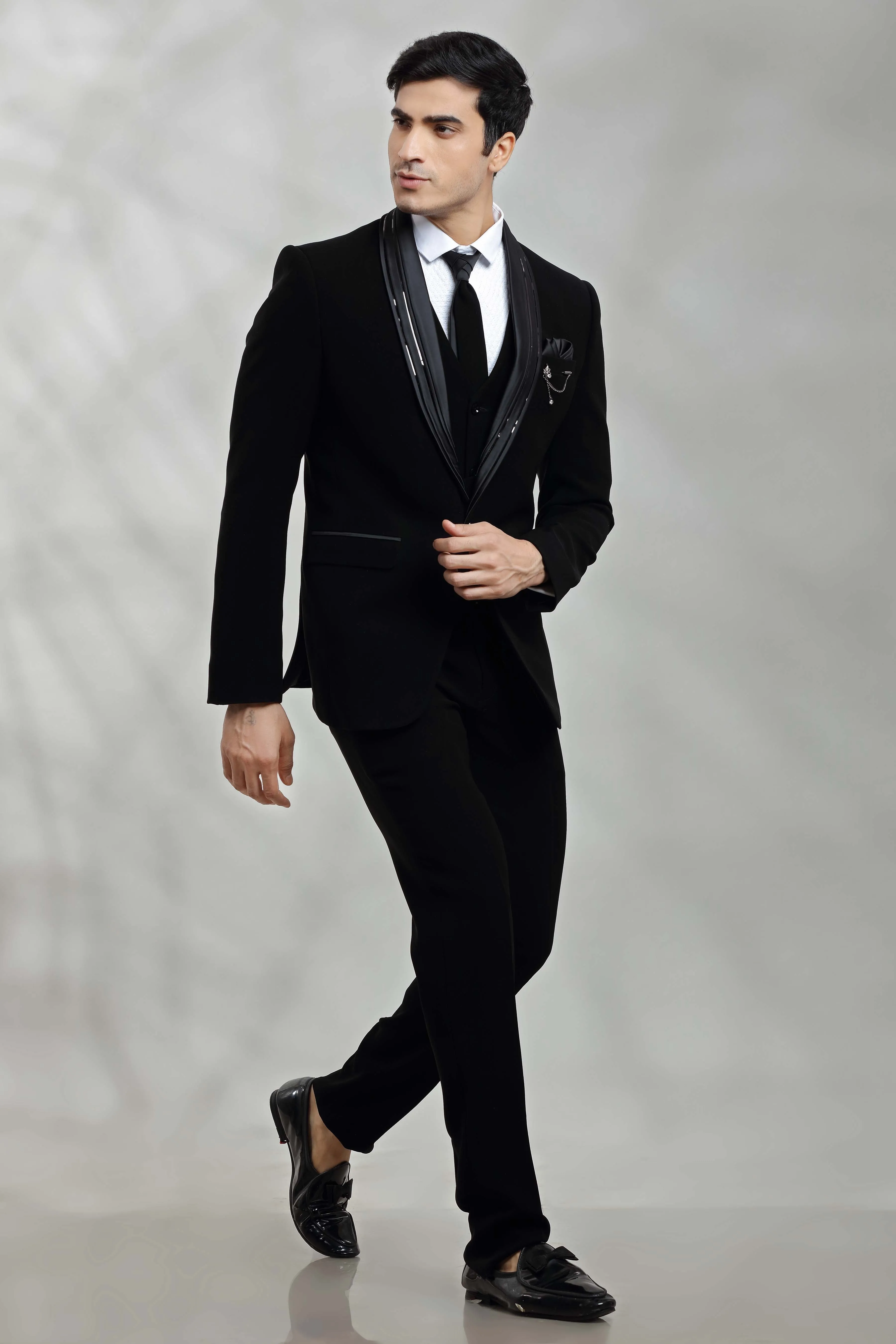 Black Tuxedo Suit with Sequins Details Paired with Classic Vest, Shirt, Pants and Tie