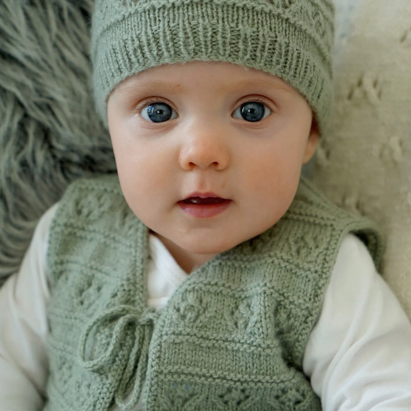 Faith Vest & Hat Knitting Pattern - 4Ply (BC89)