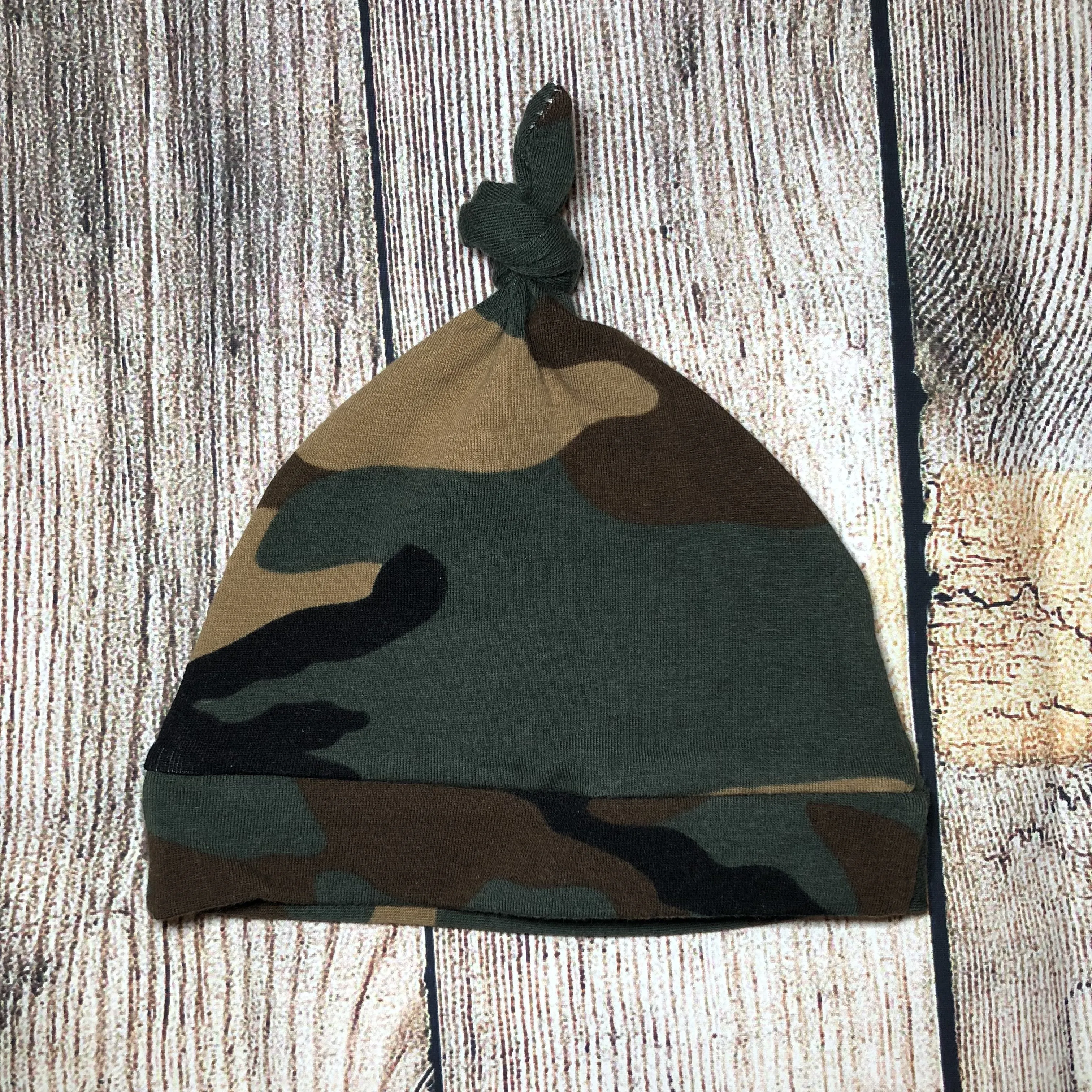 Knot Hat in Newborn: Camo