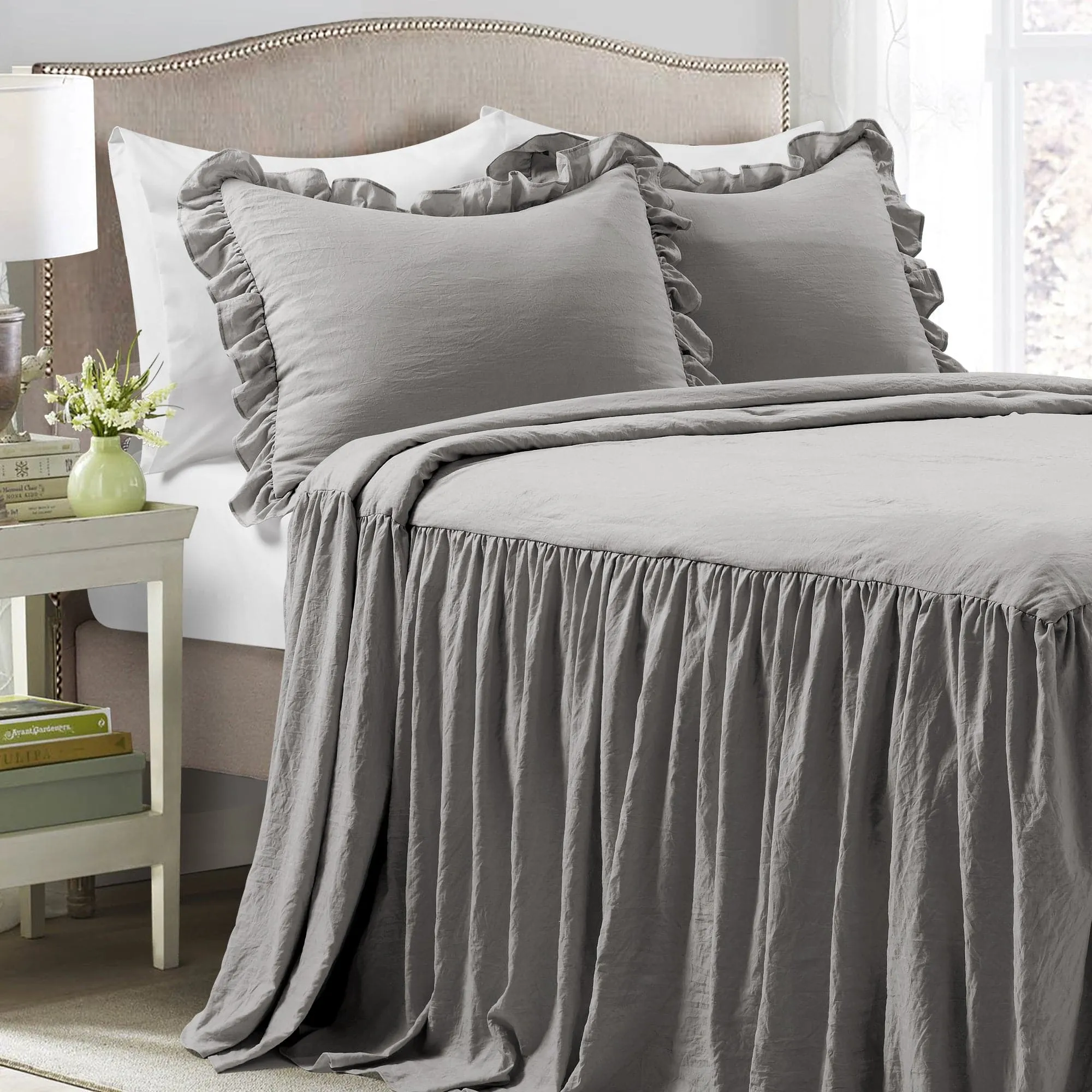 Ruffle Skirt Bedspread Set