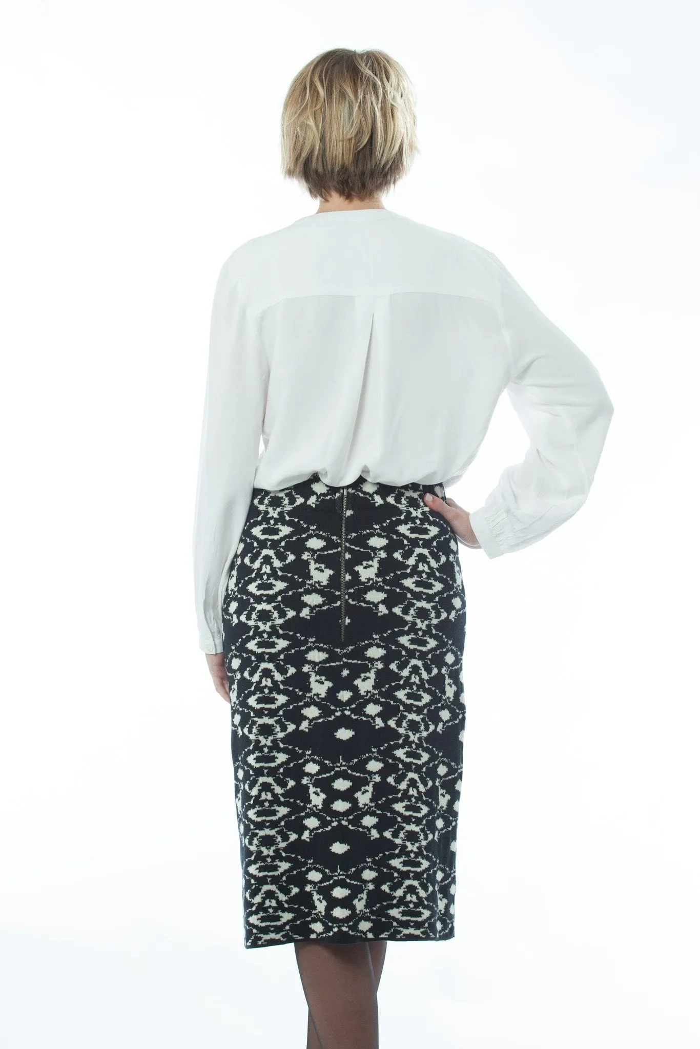 RUNA - Skirt black/white only size XS and S