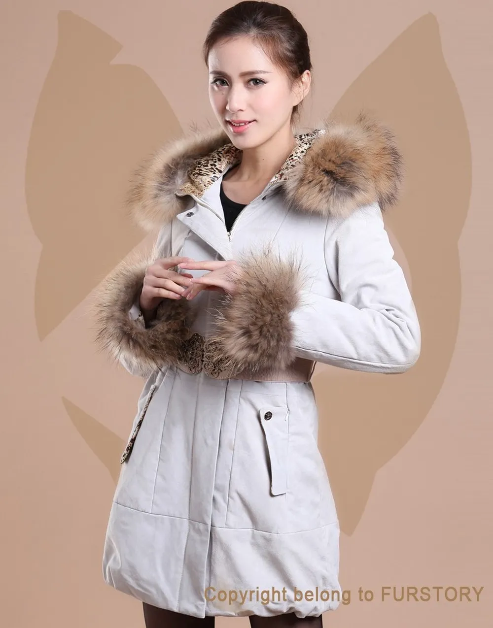 Winter Pig Leather Suede Windbreak with Natural Raccoon Fur Hood Slim Waist Women's Coats