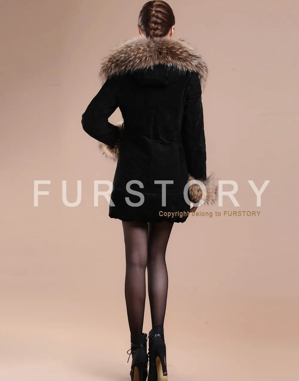 Winter Pig Leather Suede Windbreak with Natural Raccoon Fur Hood Slim Waist Women's Coats