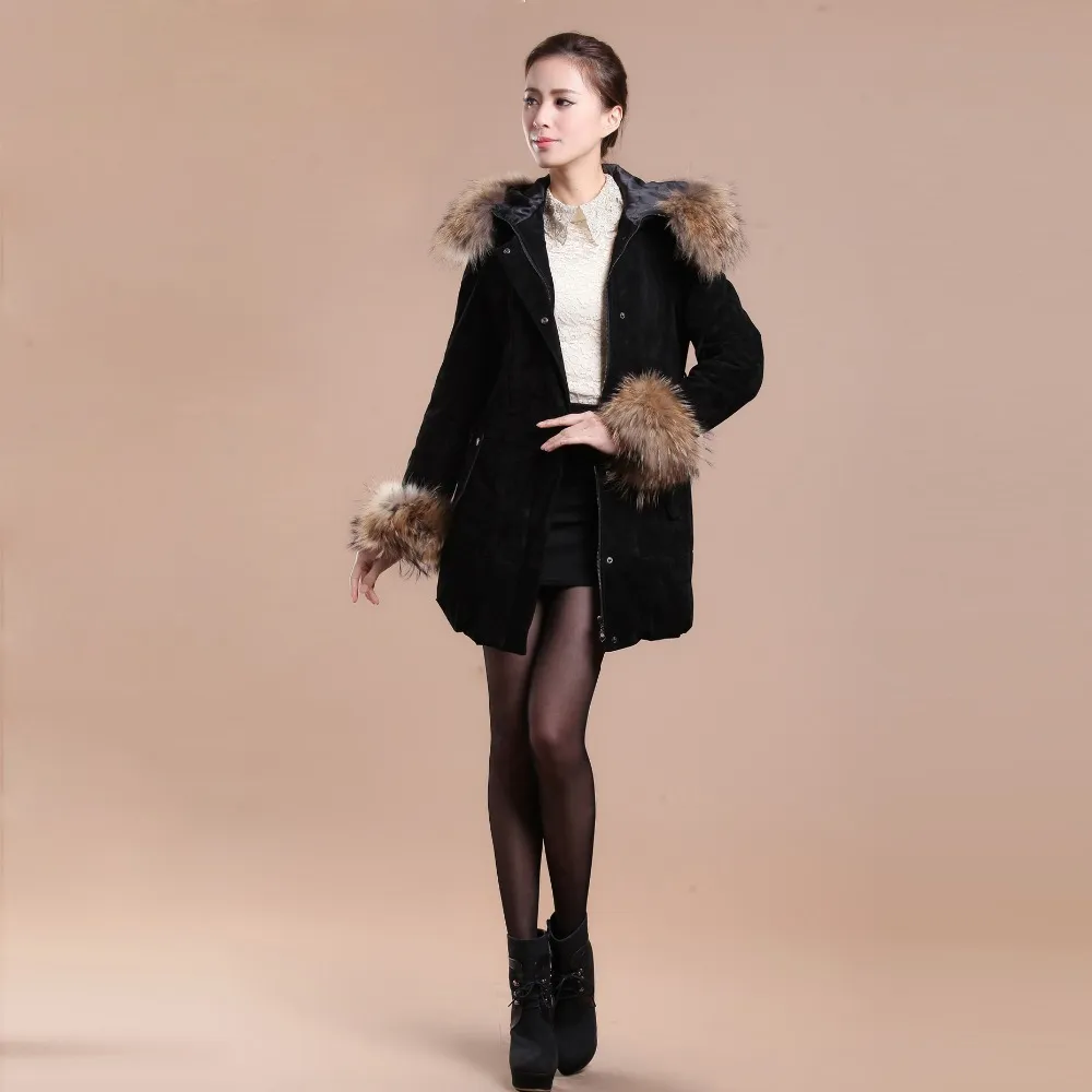 Winter Pig Leather Suede Windbreak with Natural Raccoon Fur Hood Slim Waist Women's Coats